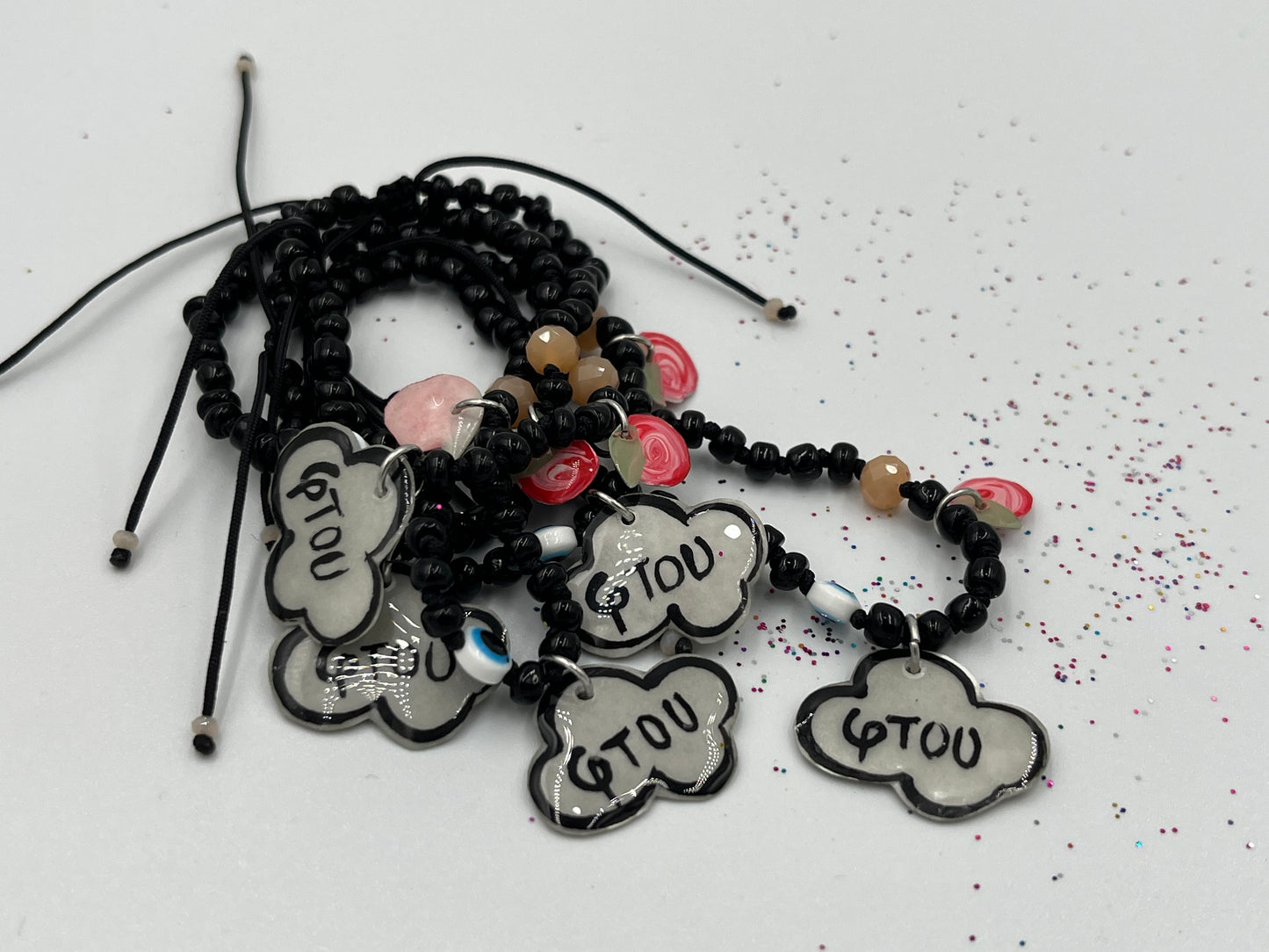 Γούρι 2026 – Χειροποίητο Βραχιόλι Κομποσκοίνι με Χάντρες & Charms