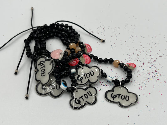 Γούρι 2026 – Χειροποίητο Βραχιόλι Κομποσκοίνι με Χάντρες & Charms