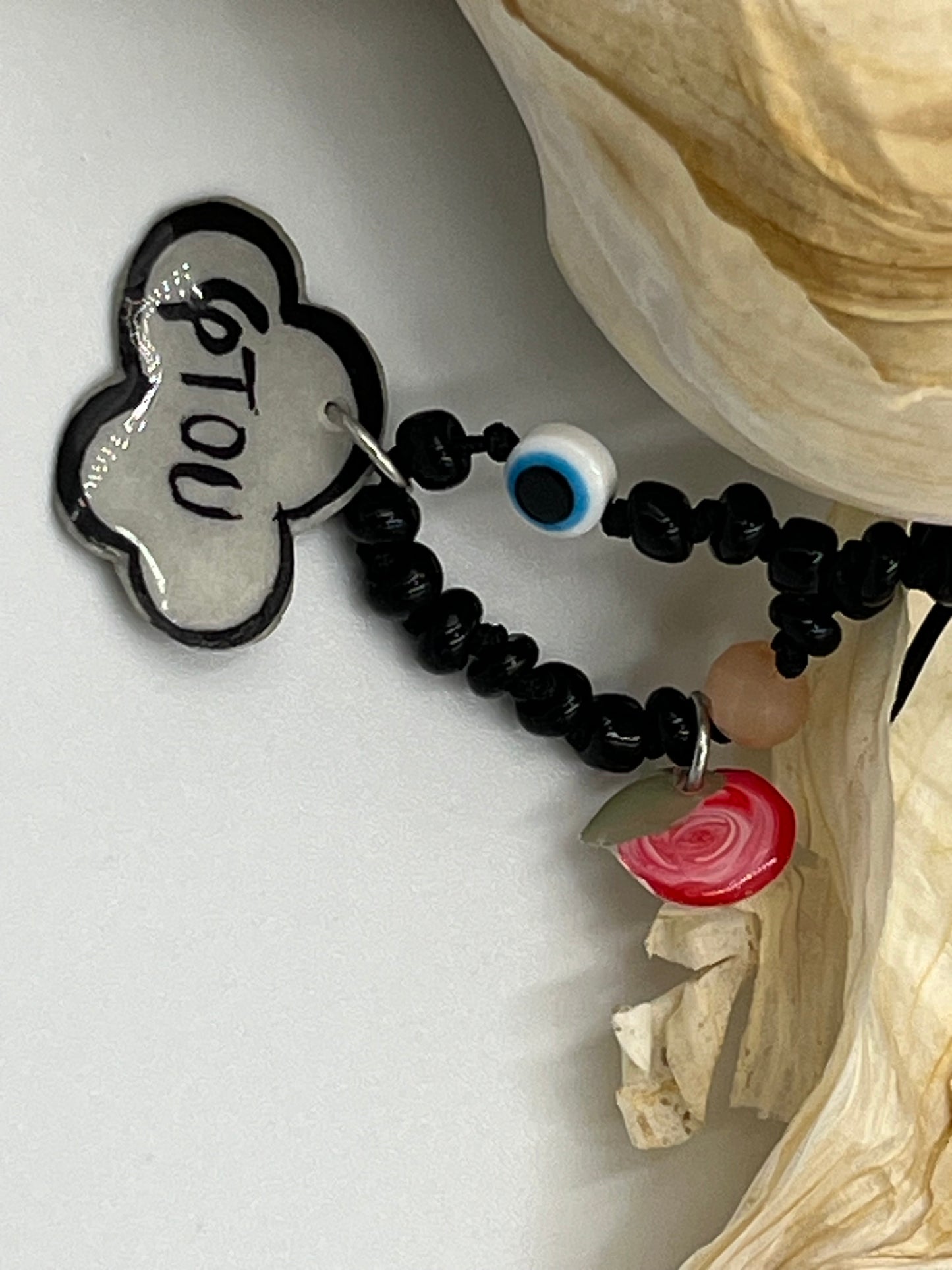 Γούρι 2026 – Χειροποίητο Βραχιόλι Κομποσκοίνι με Χάντρες & Charms